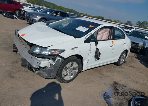 2015 Honda Civic Lx z USA, uszkodzony, nr VIN 19XFB2F52FE122068